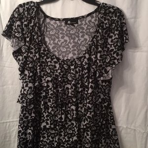 Womens Black & White short sleeve Blouse